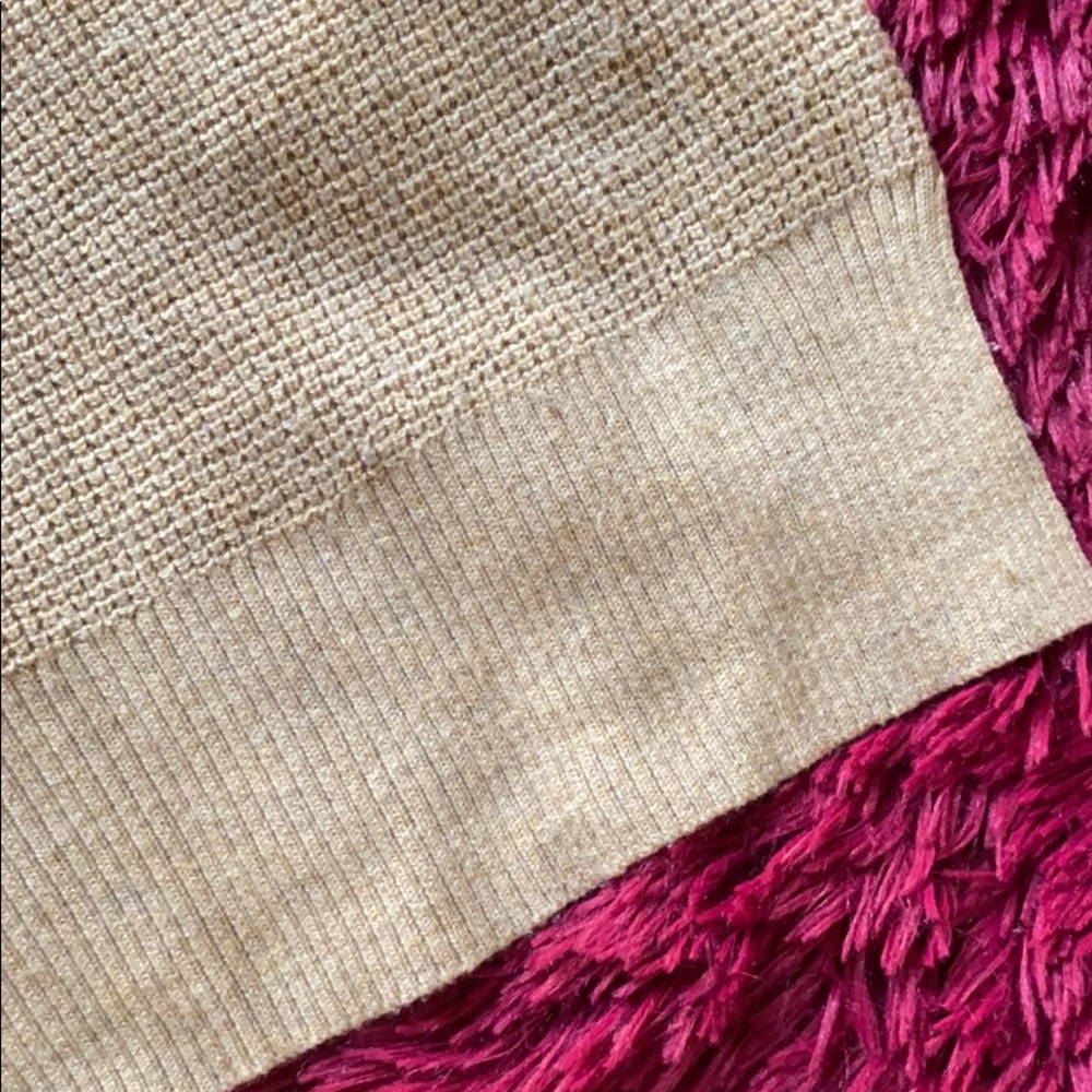 JCP tan sweater - Picture 10 of 14